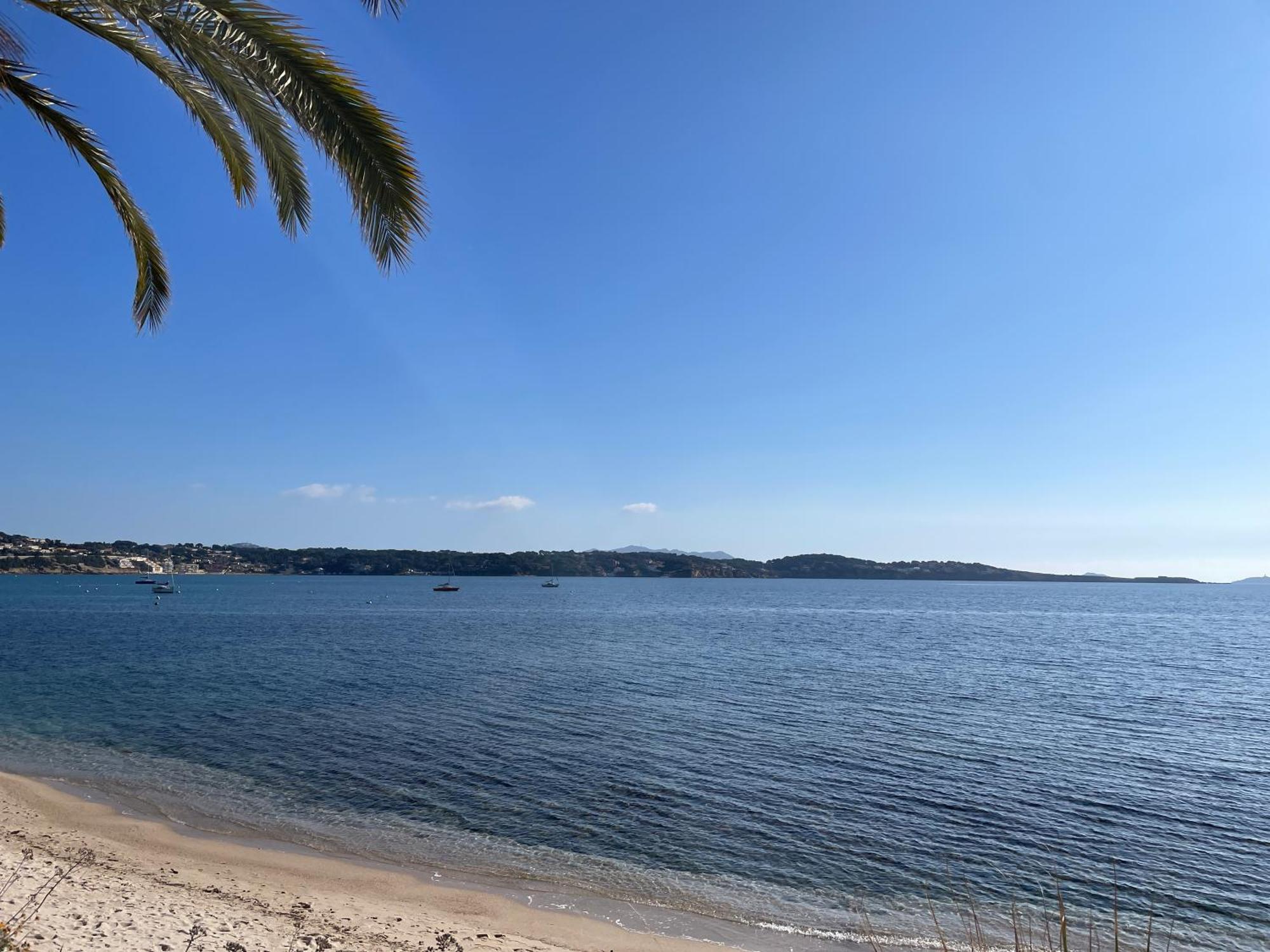 Appartement 21 - Tres Agreable Rdc Avec Terrasse Et Parking à Bandol Extérieur photo